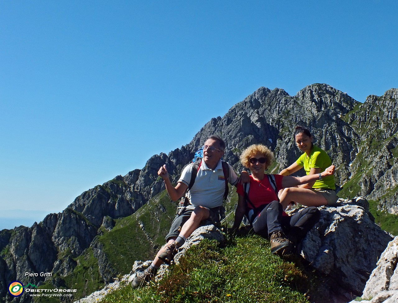 17 Alle nostre spalle il Monte Alben.JPG